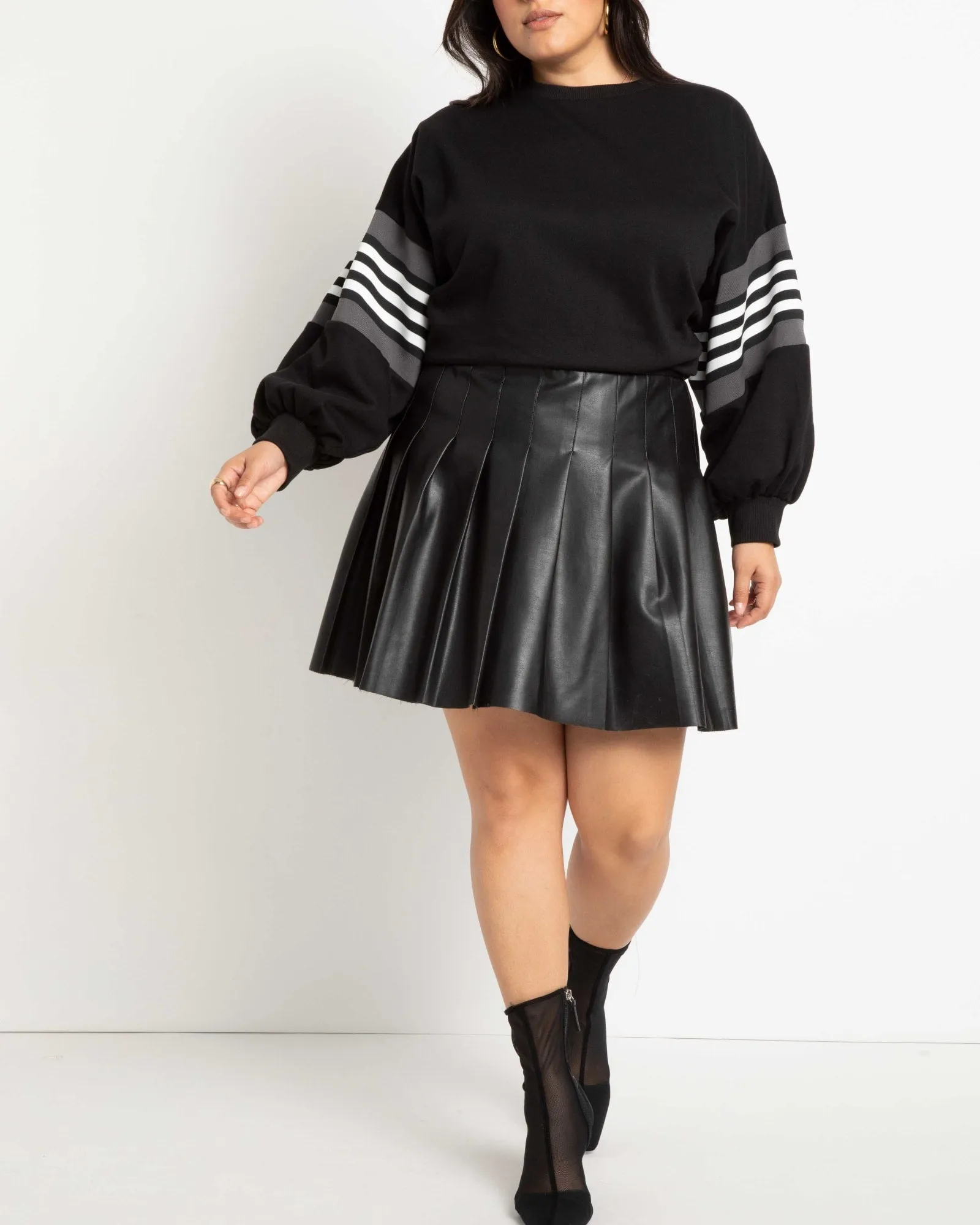 Lea Dramatic Puff Sleeve Sweatshirt | Totally Black