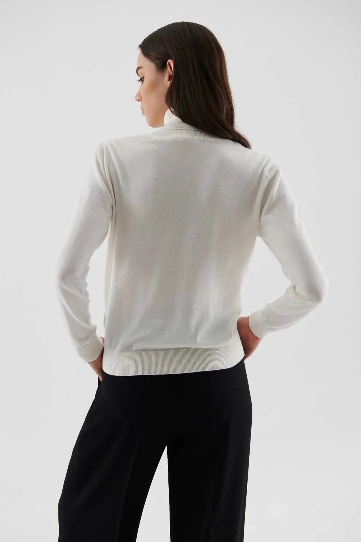 Turtleneck Knitwear Bone